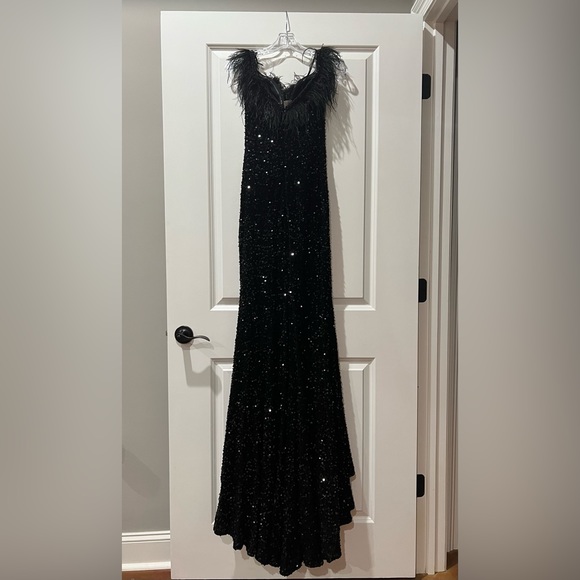 Alyce Paris Black Sequin Formal Dress Style 61373 Size: 0 - Picture 10 of 14